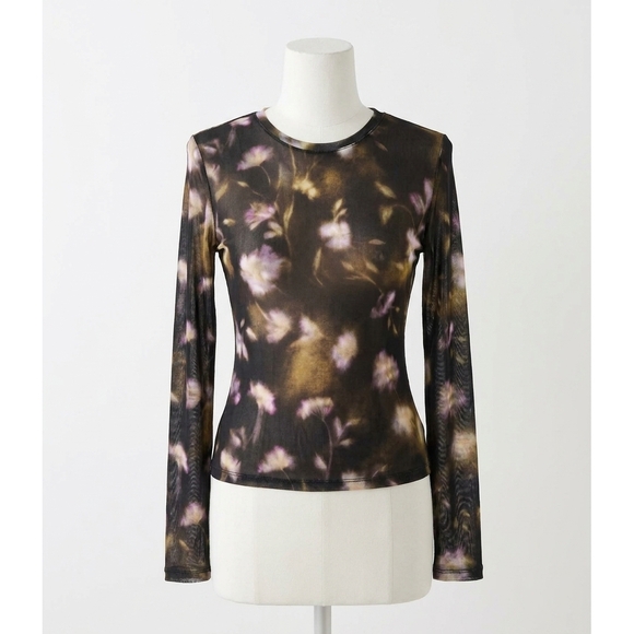 STEVE MADDEN Tops - NEW STEVE MADDEN mesh long sleeve top - plus in black ditsy floral